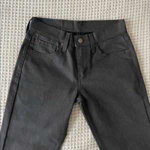 MENS LEVI JEANS